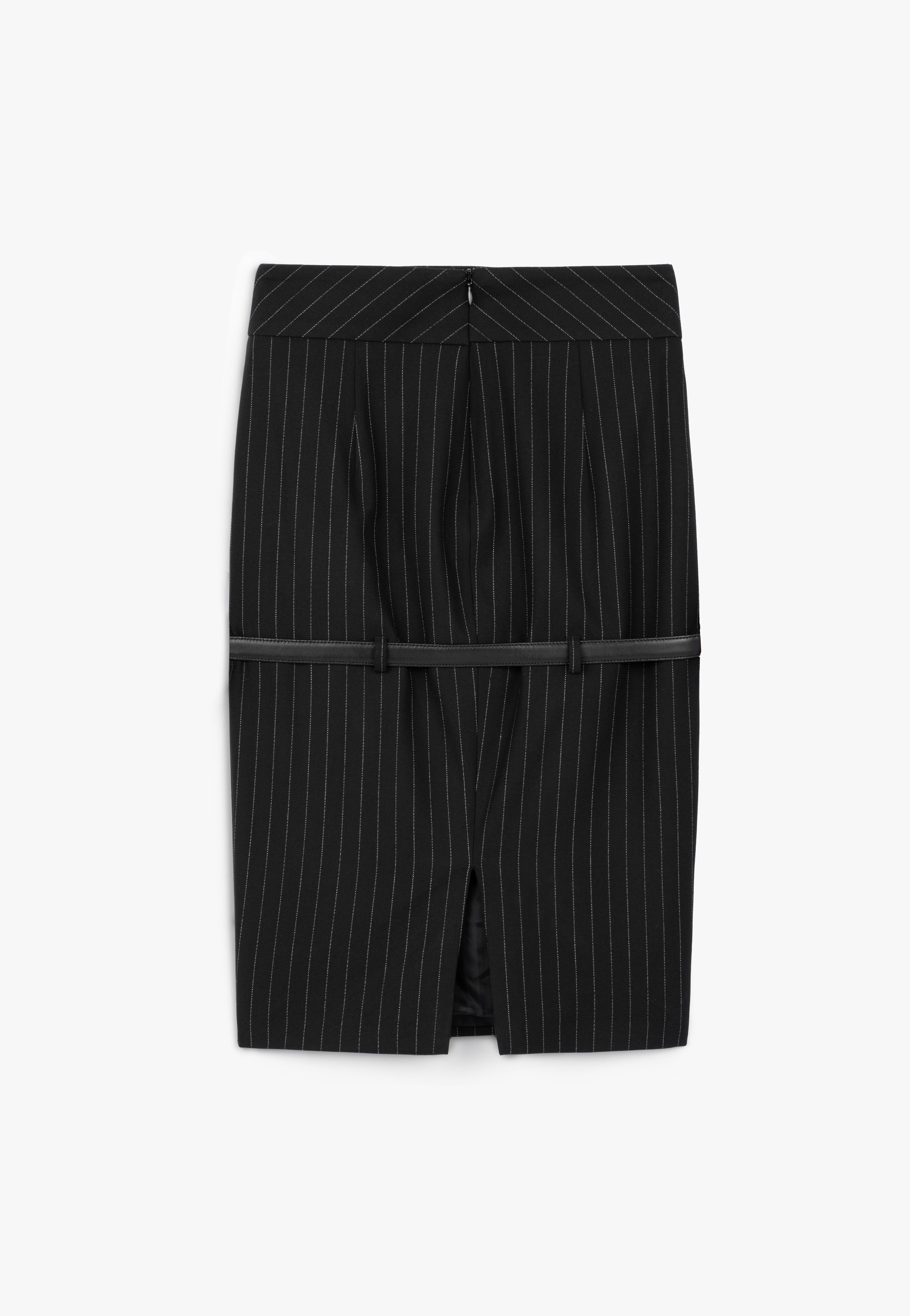 The Belt Skirt

