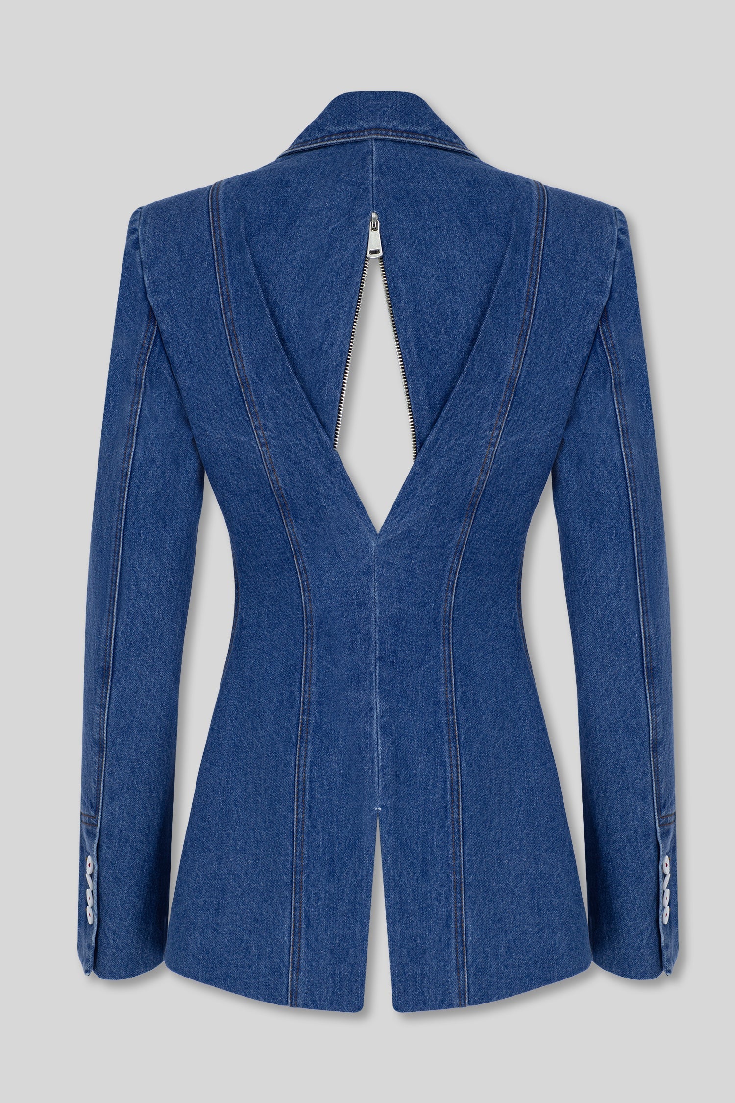 The Illusion Of A Tie Blazer İn Denim

