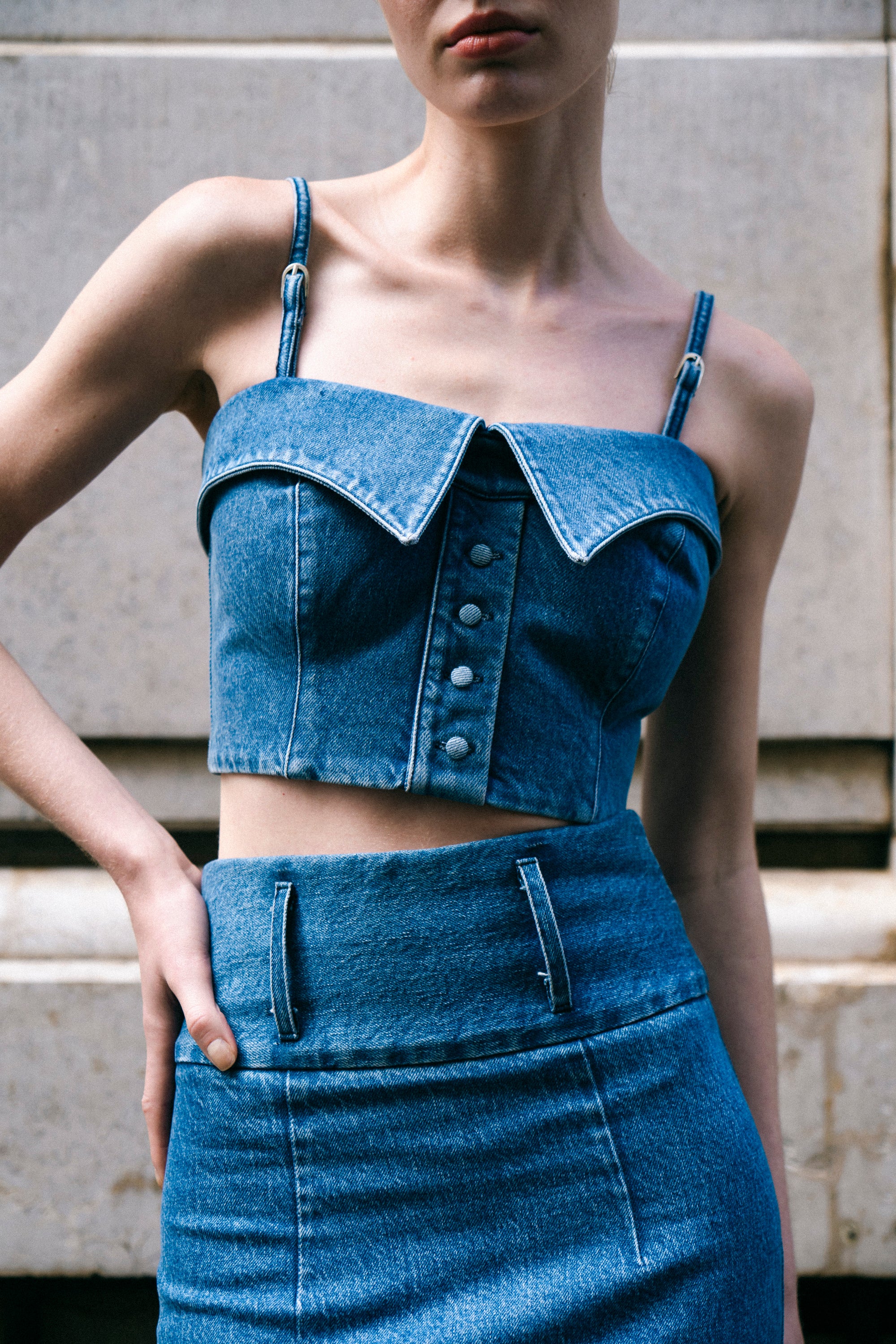 La Shirt Bustier in Denim
