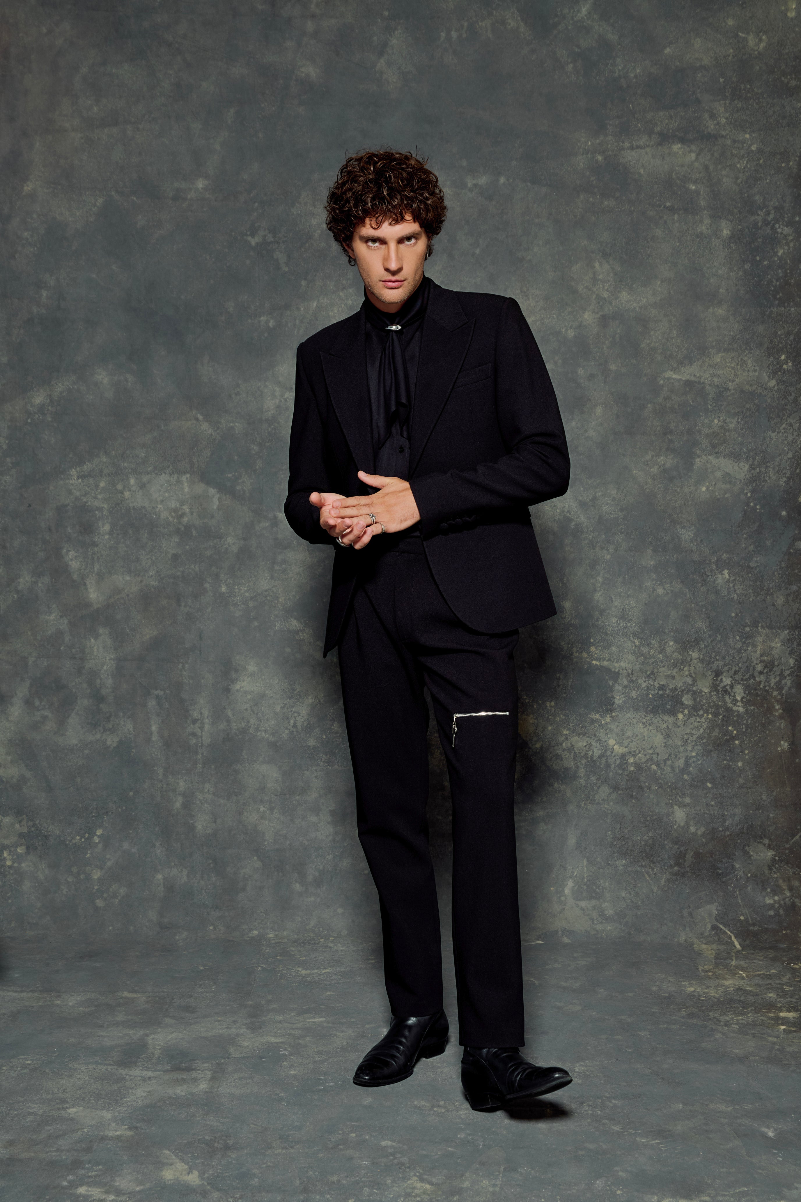 The Key Zipper Pants
