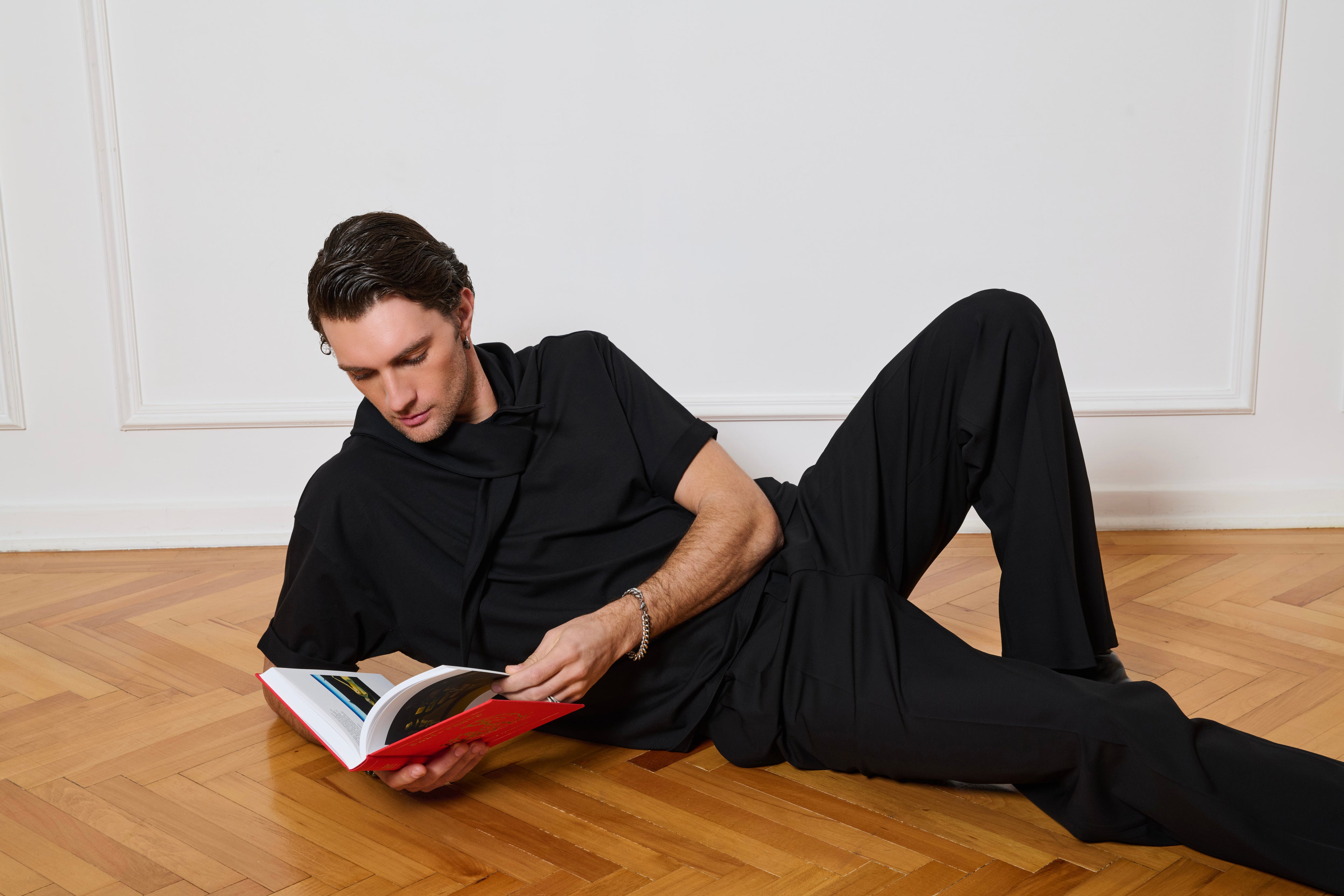 His Nod Black T-shirt
