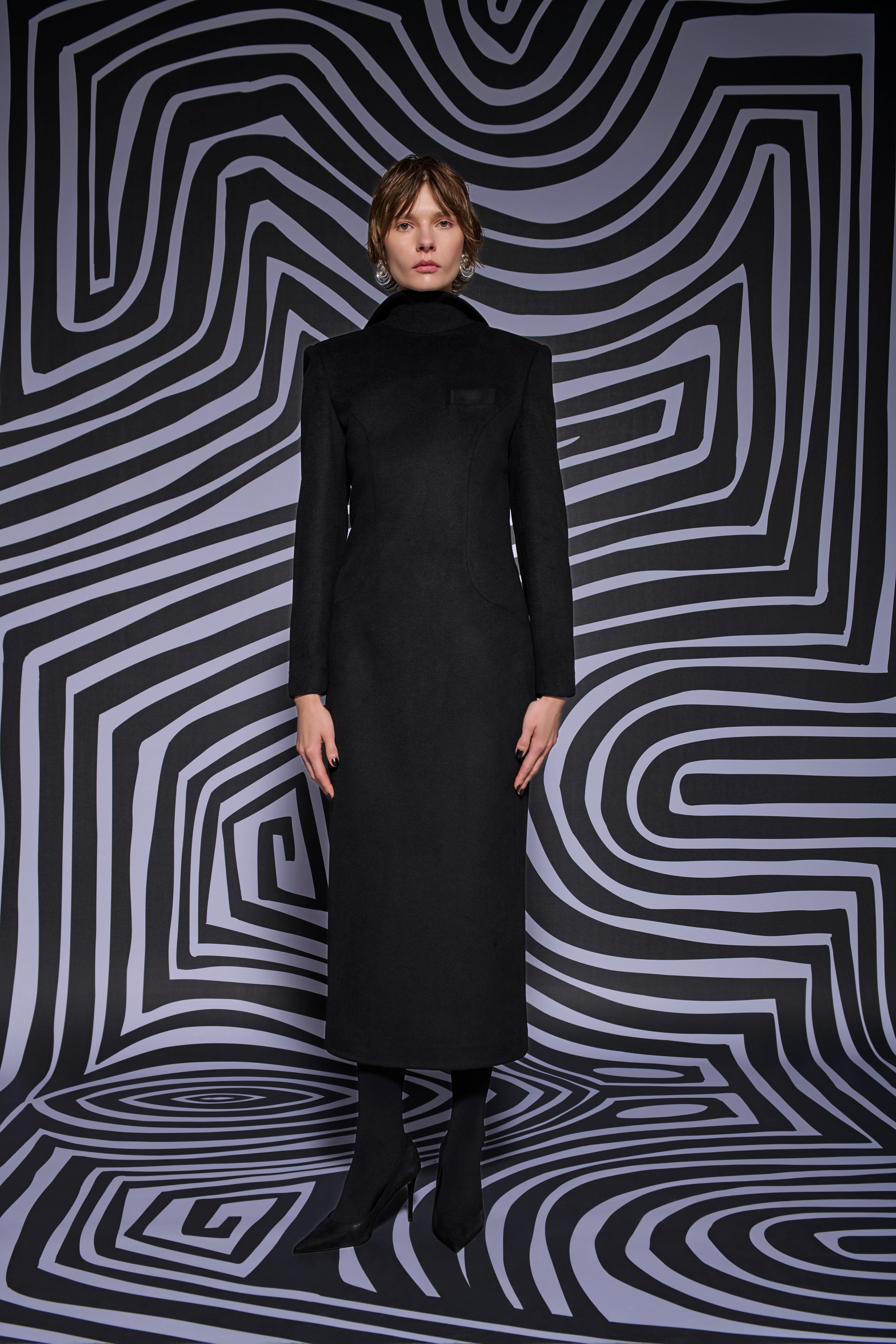 Her Opposé Long Coat
