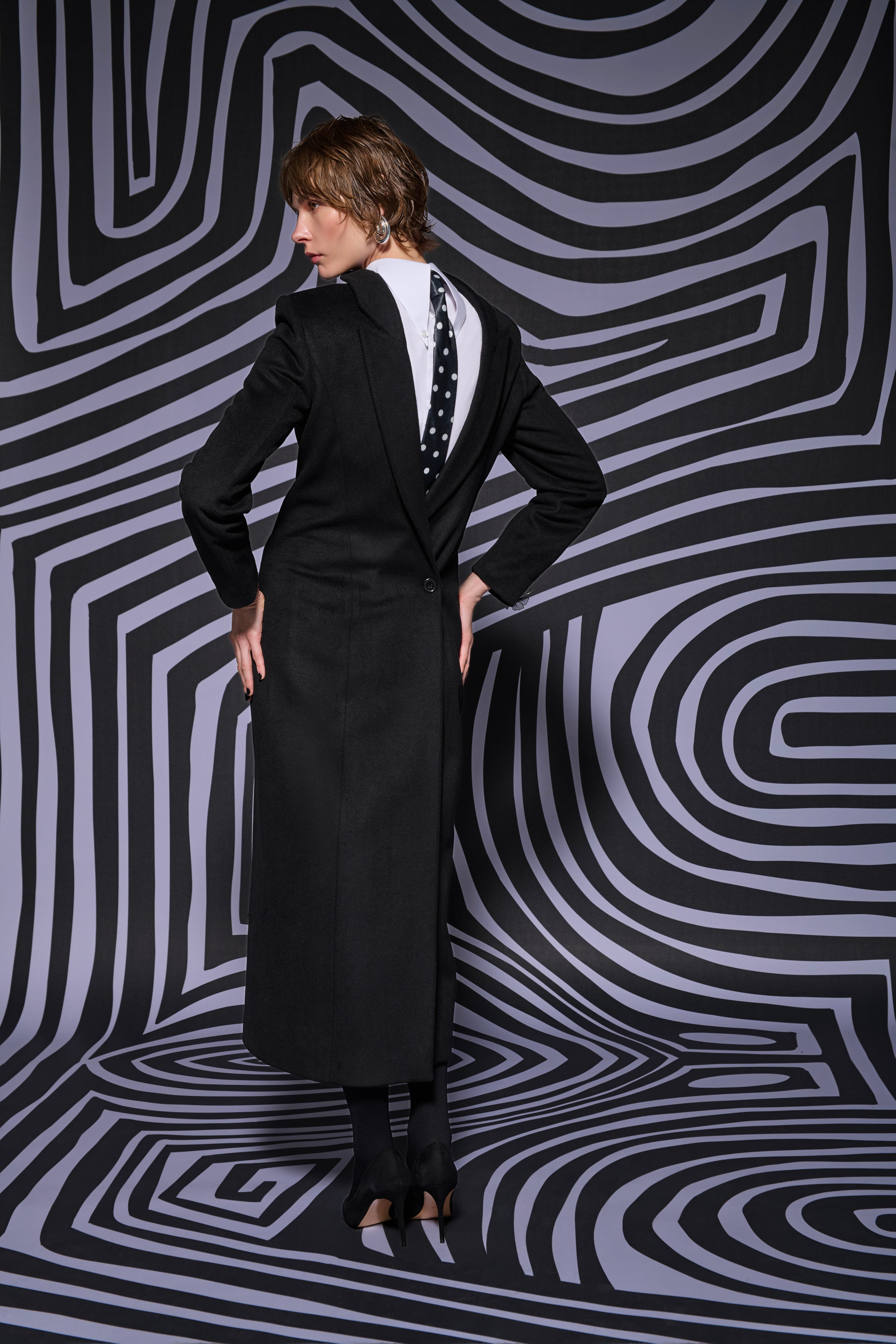Her Opposé Long Coat
