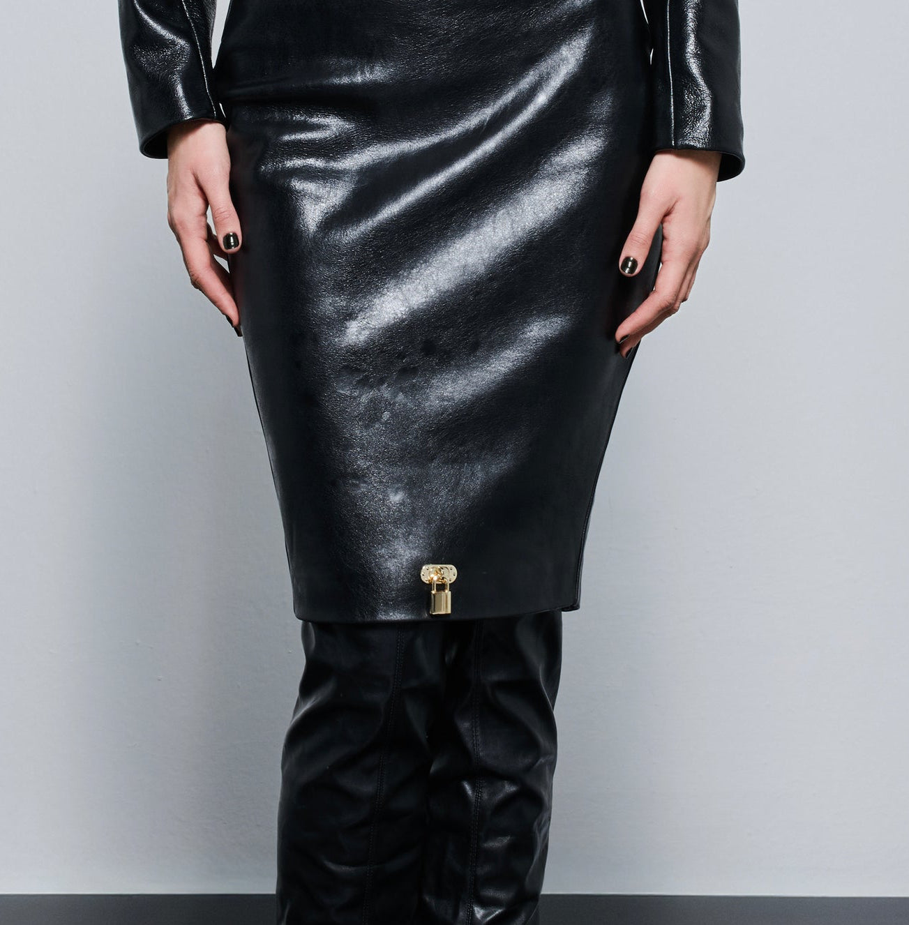 The Leather Pencil Lock Skirt
