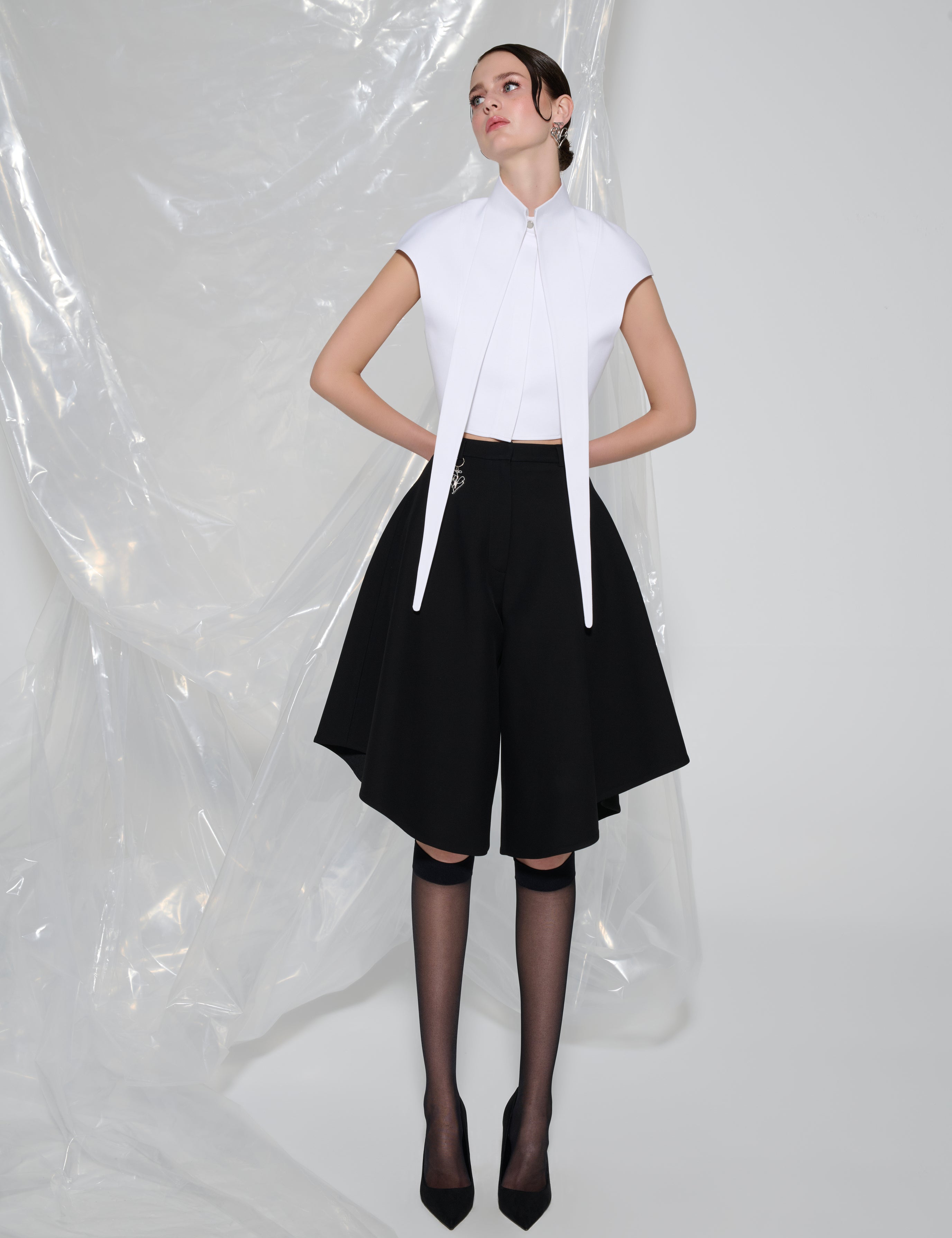 La Short

