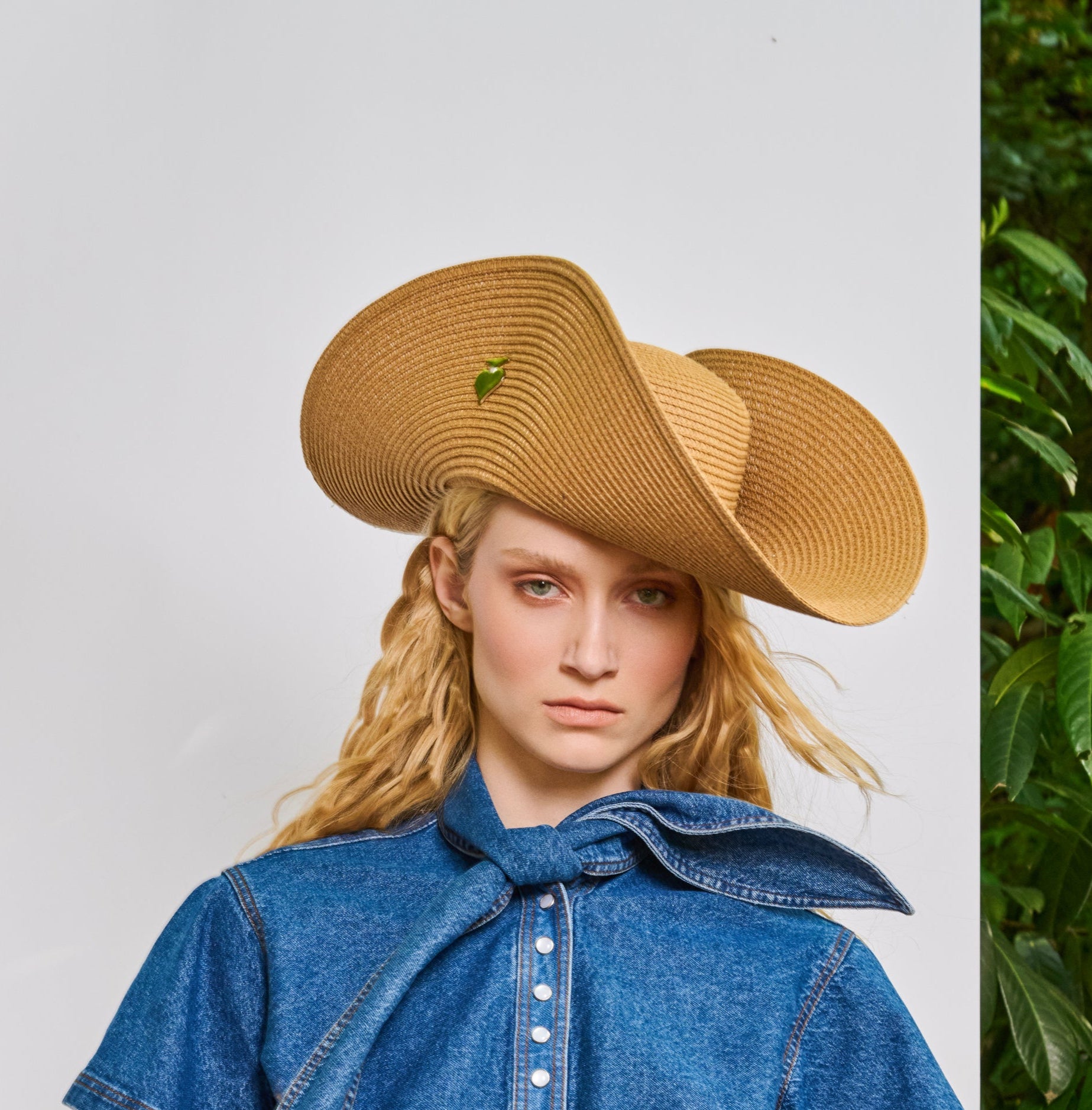 Le Hat

