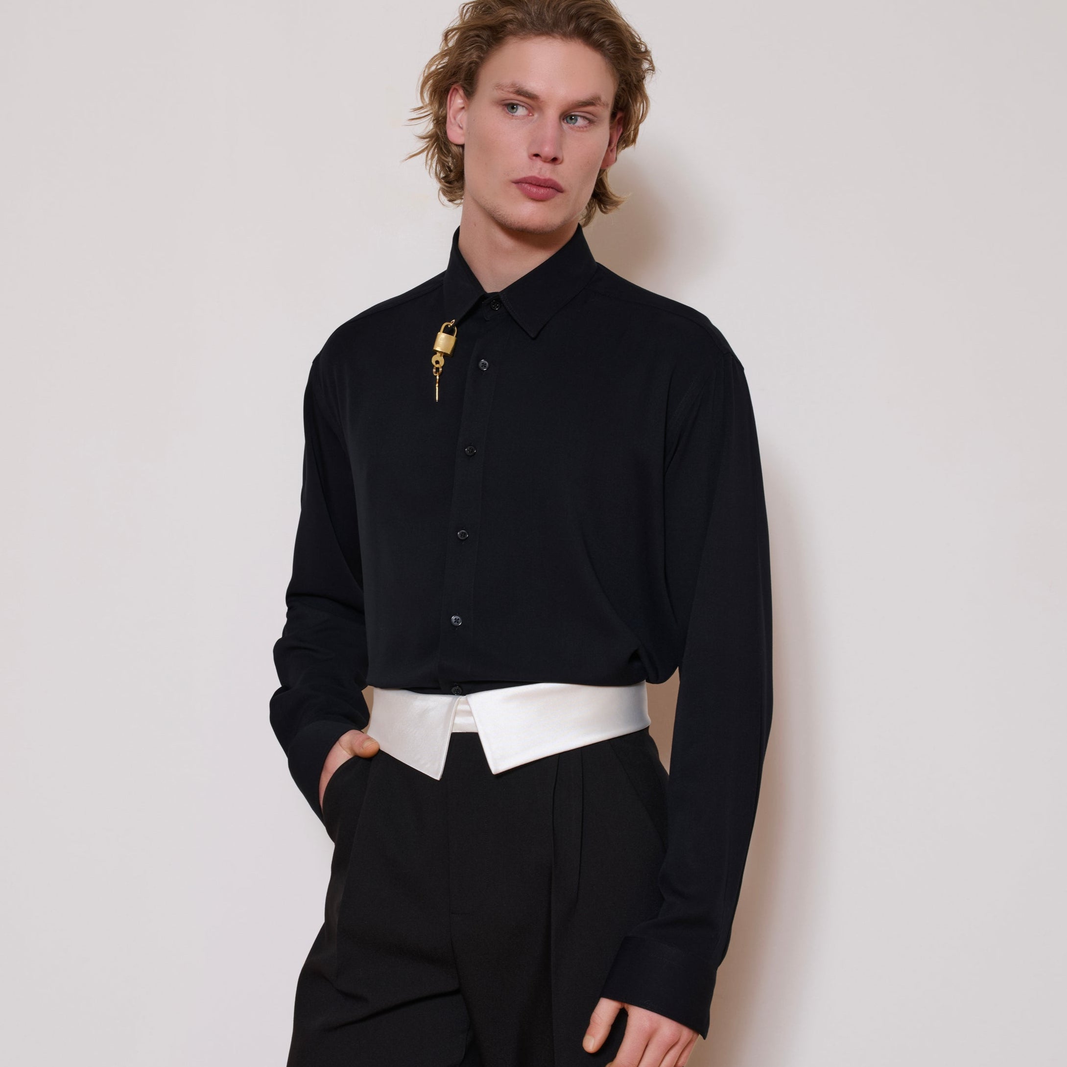 His Clé Noir Shirt
