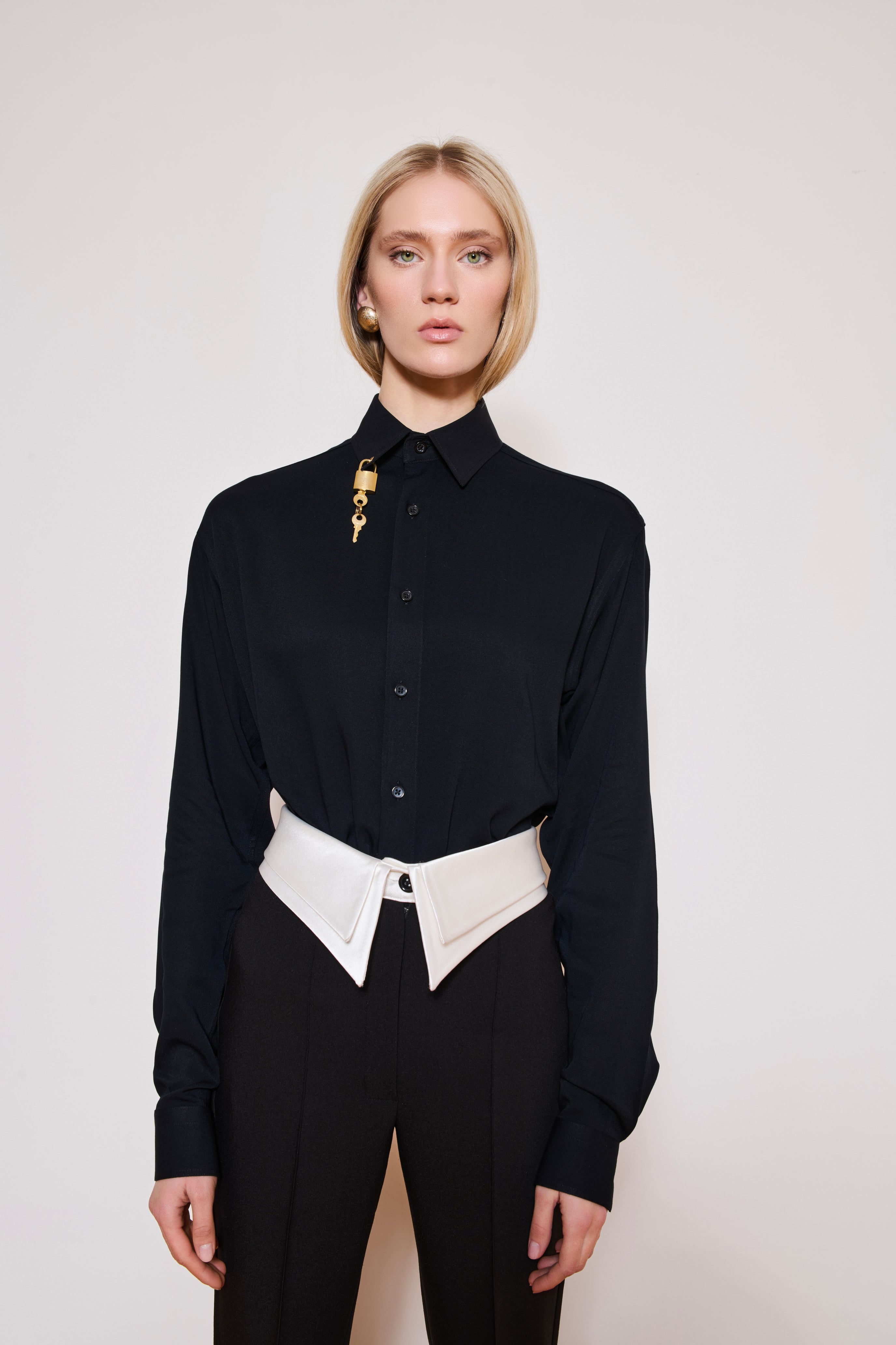 Her Clé Noir Shirt
