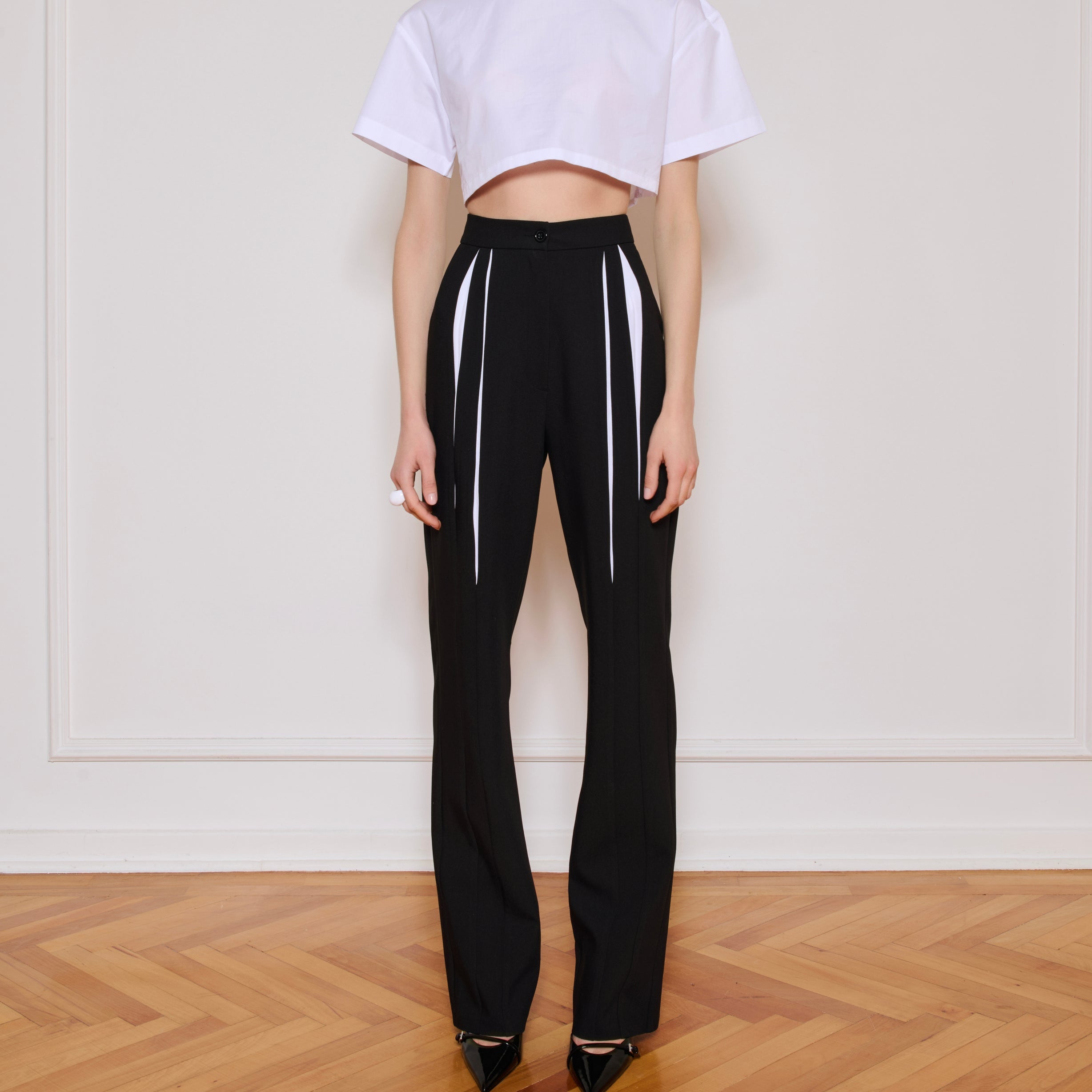Her White Pleat Pants
