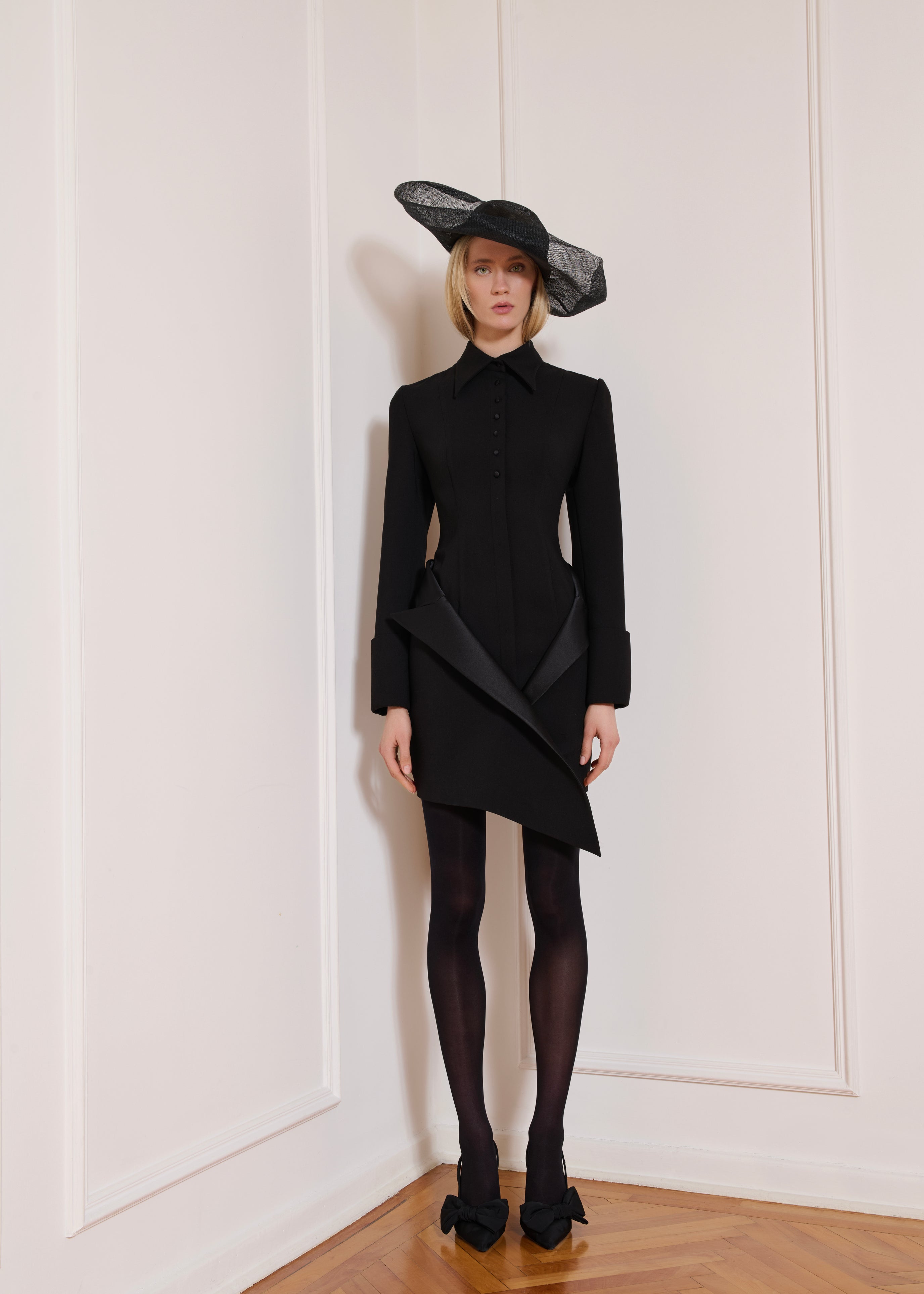 Le Très Noir Dress
