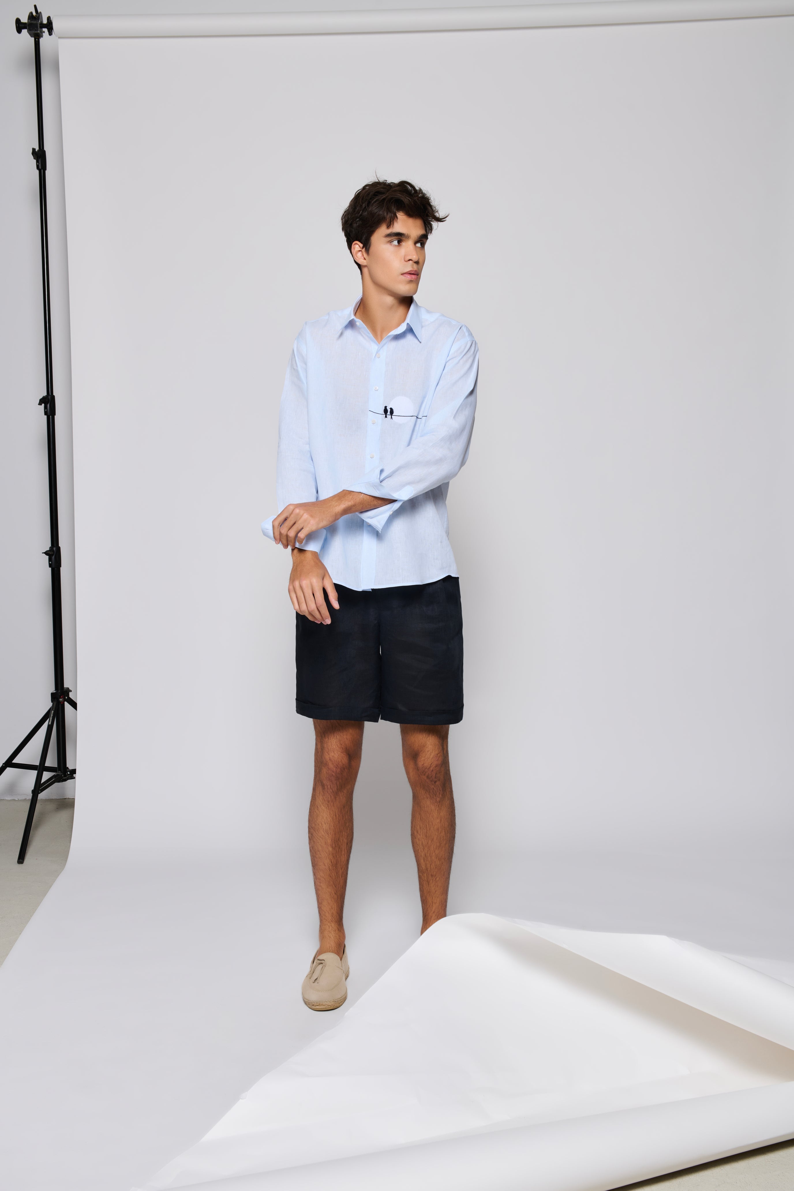 قميص طيور الحب
