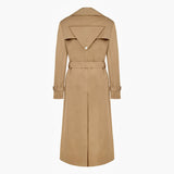 Le Trench Coat
