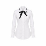 Sa chemise de pensées de mesure
